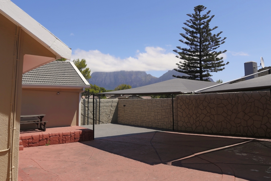 3 Bedroom Property for Sale in Lansdowne Western Cape